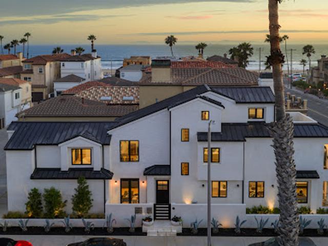House for sale in Huntington Beach, California