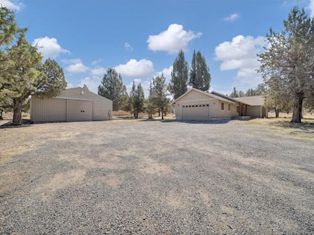 House for sale in Oregonia