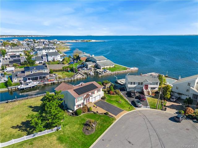 House for sale in Babylon, New York