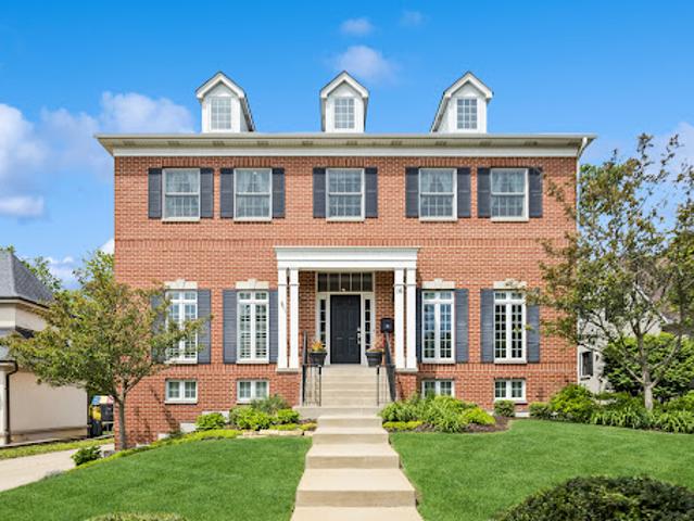 House for sale in Clarendon Hills