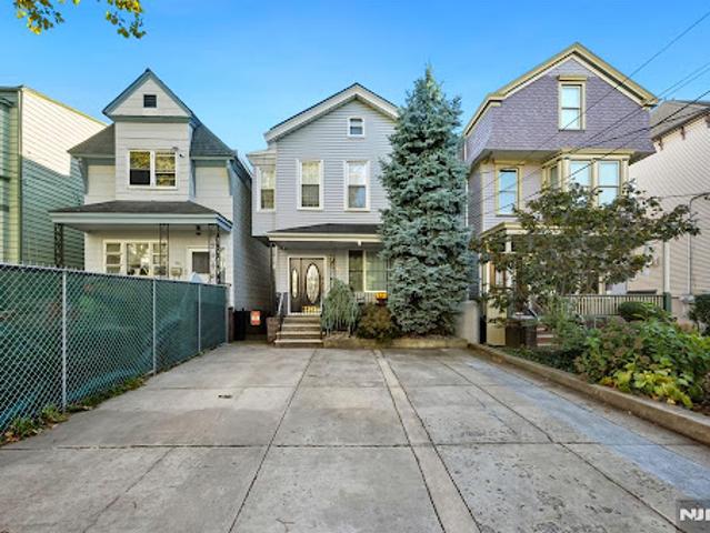 House for sale in Hudson, New Jersey