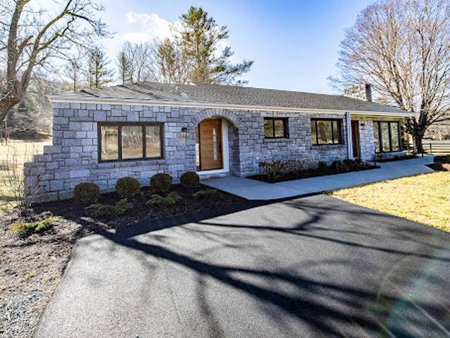 House for sale in Avery, North Carolina