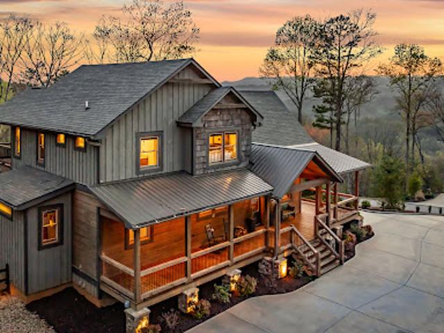 House for sale in Blue Ridge