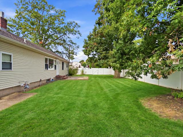 House for sale in Deer Park, Town of Babylon