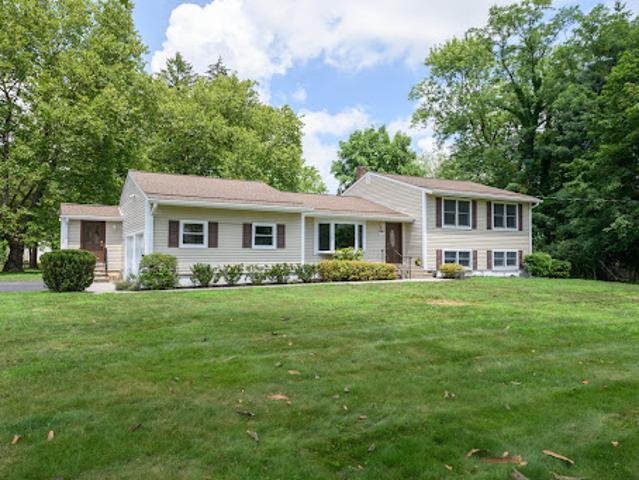 House for sale in Tinton Falls