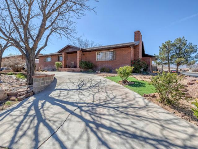 House for sale in Saint George, Utah