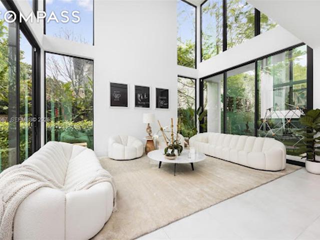 House for sale in Miami Beach, Miami-Dade County
