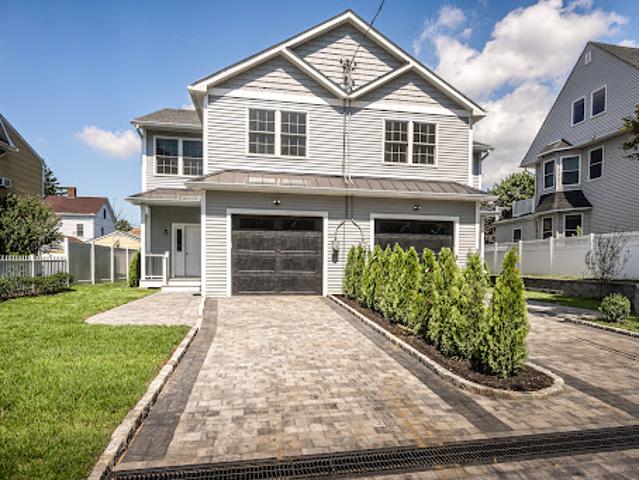 House for sale in New Rochelle, New York