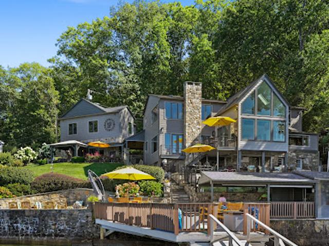 House for sale in Danbury, Connecticut