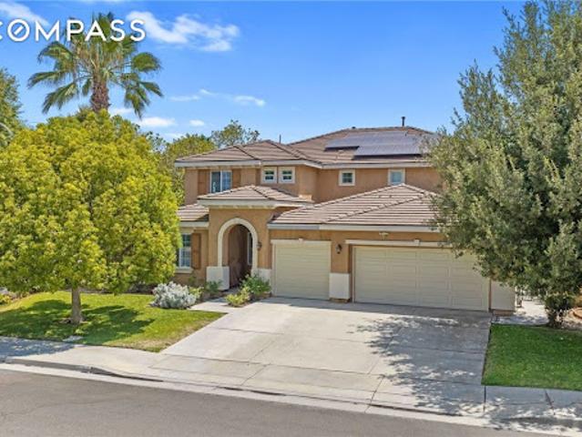 House for sale in Mira Loma, California