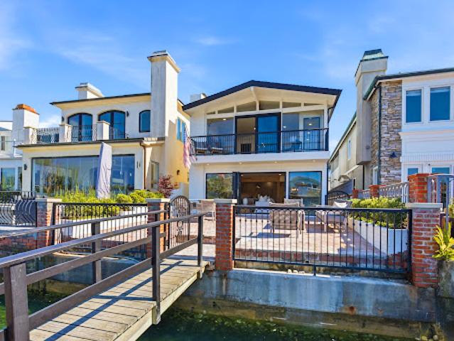 House for sale in Corona Del Mar, California