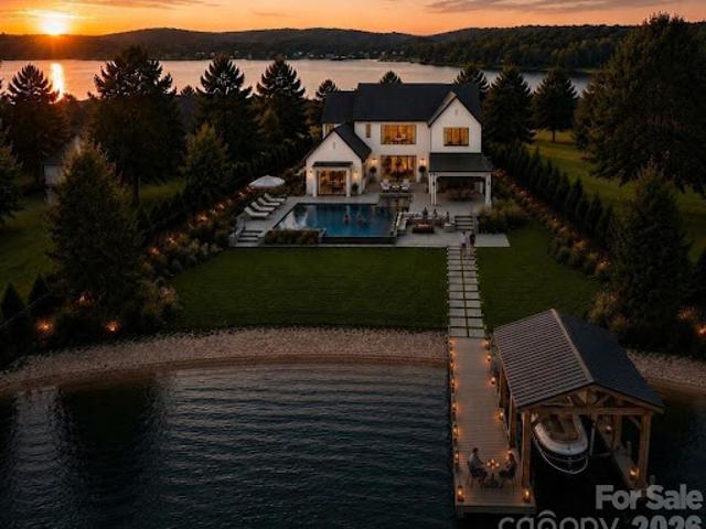 House for sale in Mecklenburg, North Carolina