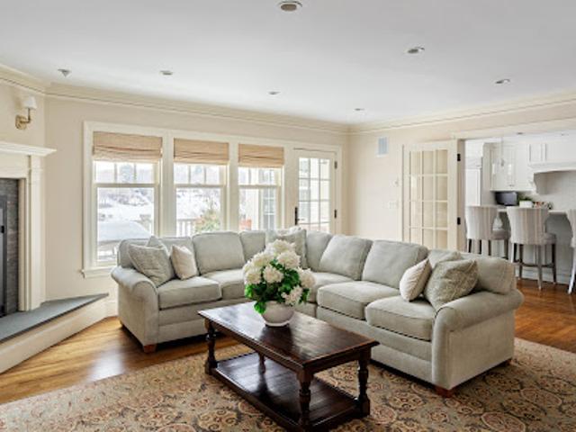 House for sale in Winchester, Middlesex County
