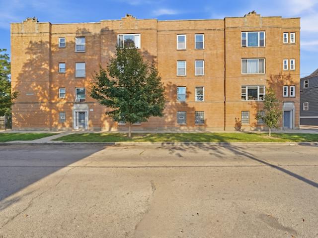 House for sale in Chicago, Cook County