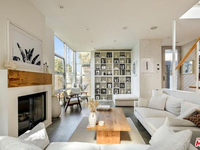 House for sale in Canoga Park, California