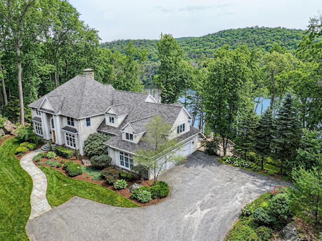 House for sale in Brookfield, Connecticut