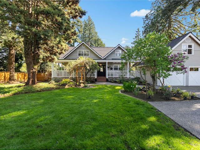 House for sale in White Rock House for sale in White Rock