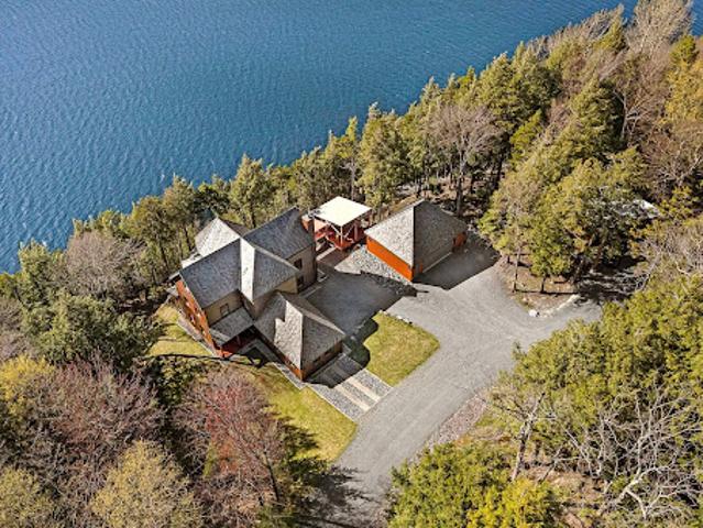 House for sale in Memphrémagog, Quebec