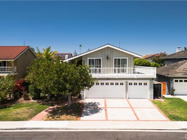 House for sale in Huntington Beach, California