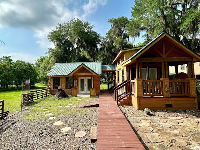 House for sale in Cleveland, Liberty County