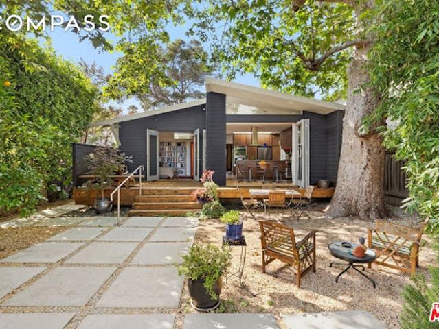 House for sale in Santa Monica, California