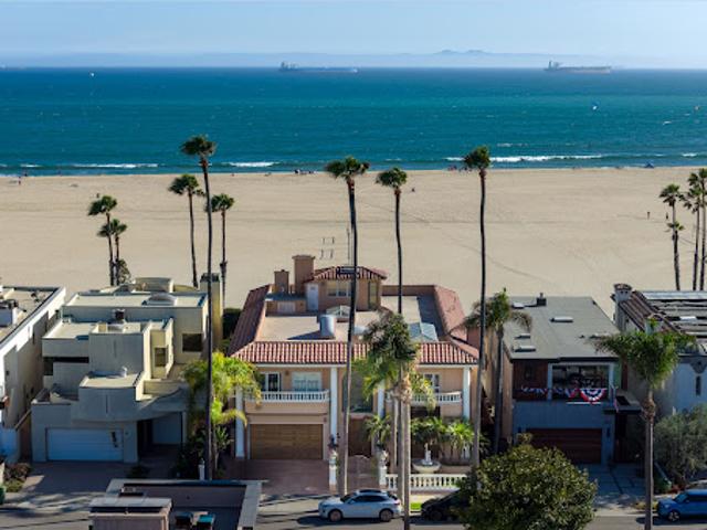 House for sale in Seal Beach, California