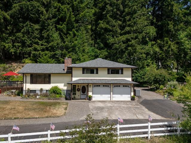 House for sale in Centralia, Washington
