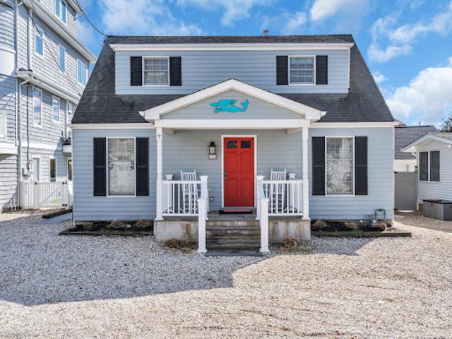 House for sale in Mantoloking, New Jersey