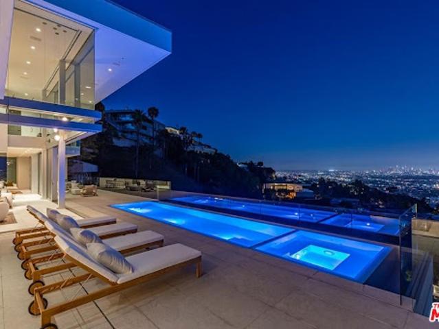 House for sale in Canoga Park, California