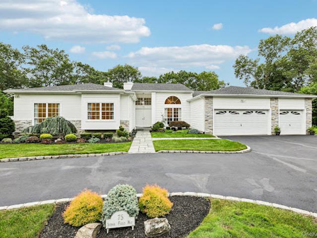 House for sale in Centereach, New York