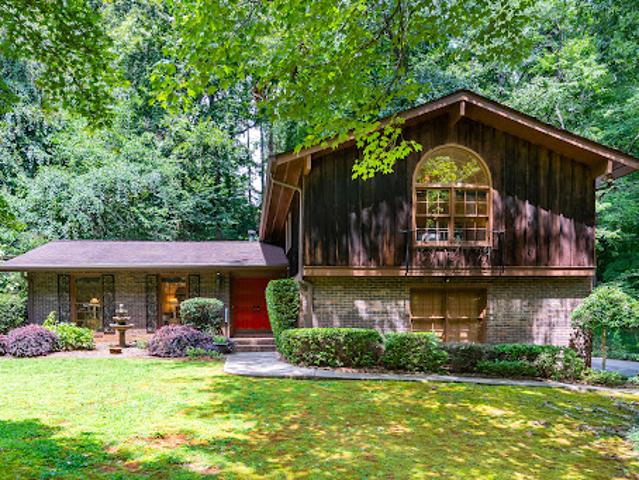 House for sale in Sandy Springs, Georgia