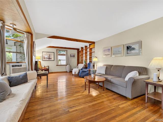 House for sale in East Northport, Town of Huntington