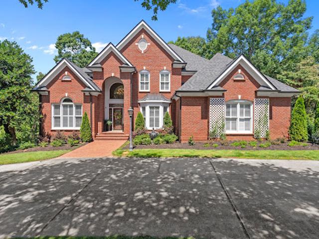 House for sale in Taylors