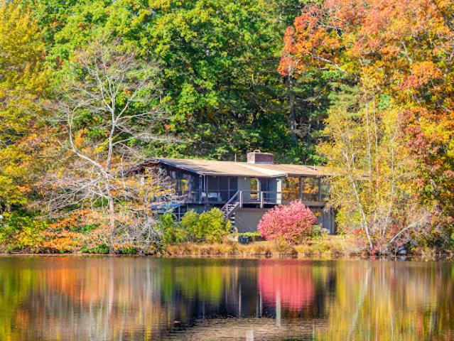 House for sale in Lincoln, Middlesex County