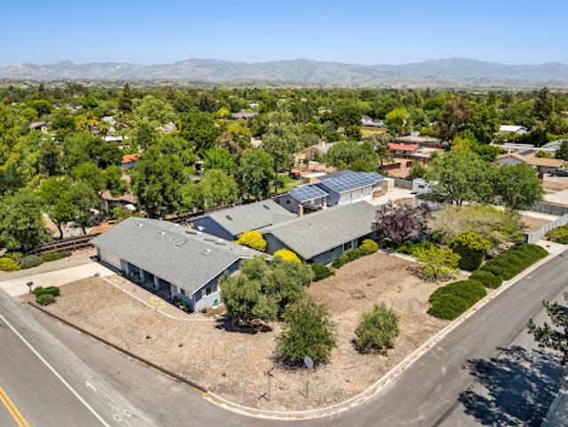 House for sale in Santa Ynez