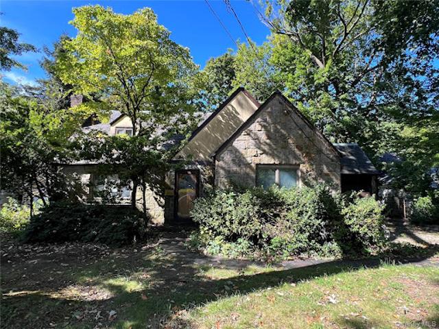 House for sale in Port Washington, Nassau County