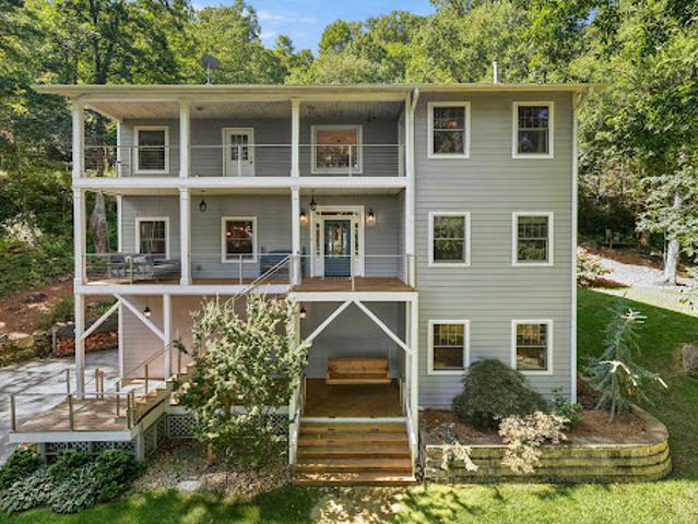 House for sale in Hendersonville, North Carolina