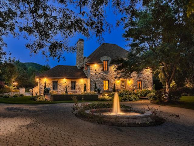 House for sale in Mont-saint-hilaire