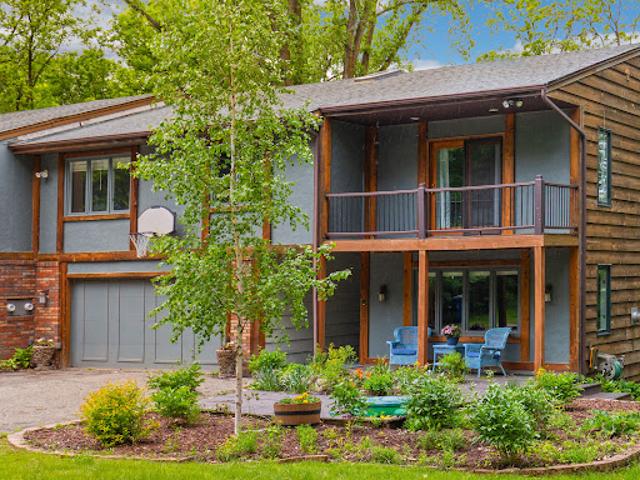 House for sale in Excelsior