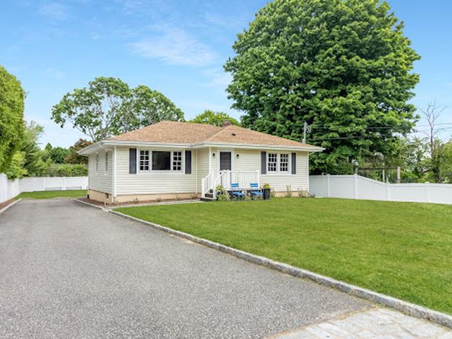 House for sale in Argyle, New York