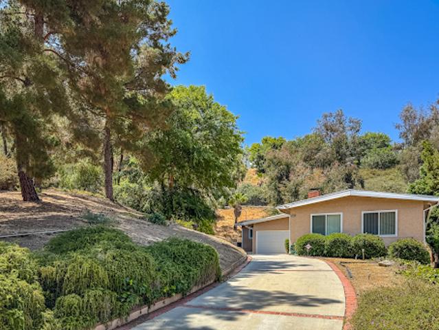 House for sale in Woodland Hills