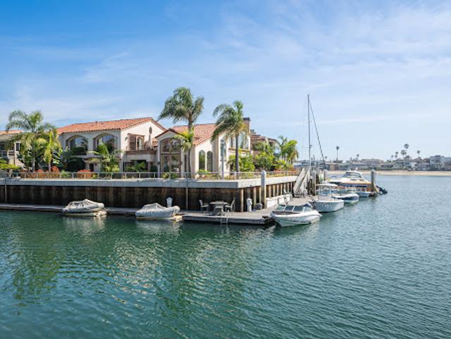 House for sale in Long Beach, California