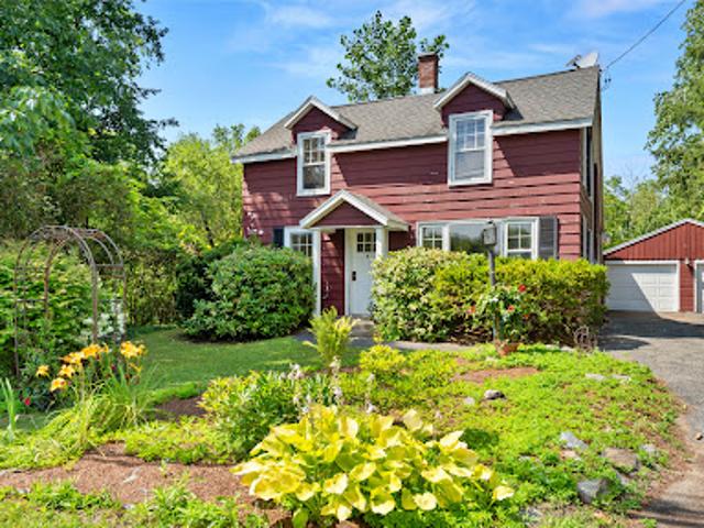 House for sale in Lenox House for sale in Lenox