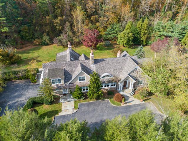 House for sale in Old Westbury