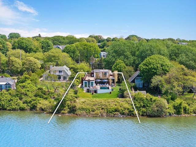 House for sale in Wainscott, New York