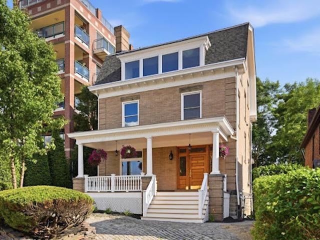 House for sale in Pittsburg, Pennsylvania