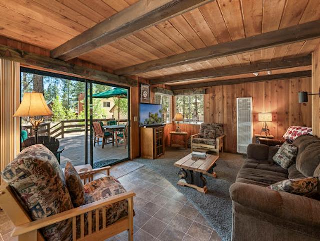 House for sale in Fawnskin, California
