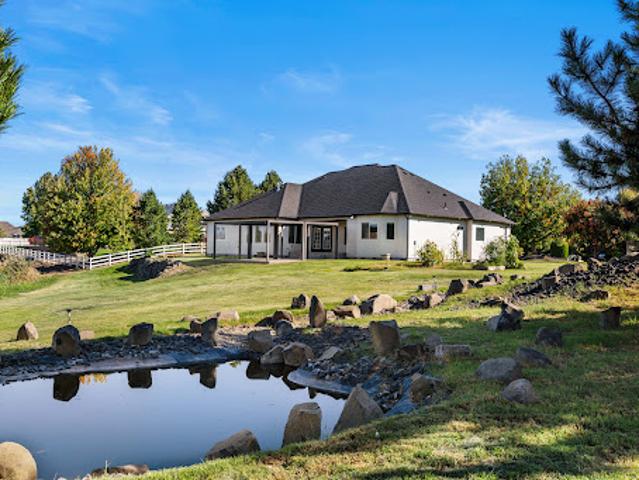 House for sale in West Richland, Benton County