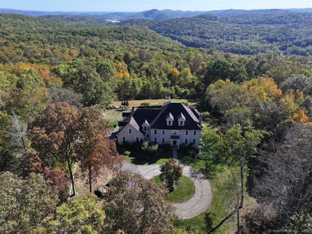 House for sale in Gaylordsville, Connecticut