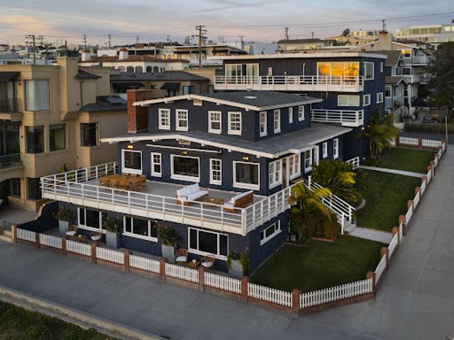 House for sale in Manhattan Beach, California